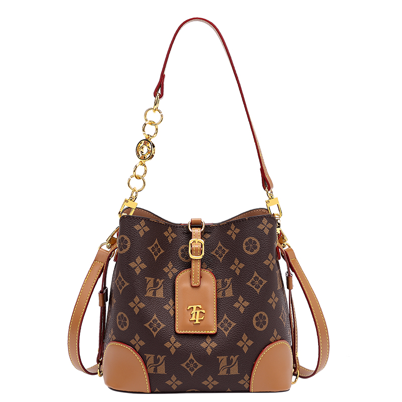 香港代购包包女斜挎包2025新款气质百搭手提水桶包复古老花单肩包