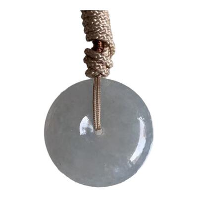 缅甸A货翡翠吊坠白色蓝底平安扣