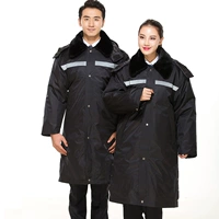 Длинное хлопковое пальто в полоску со светоотражающим эффектом.