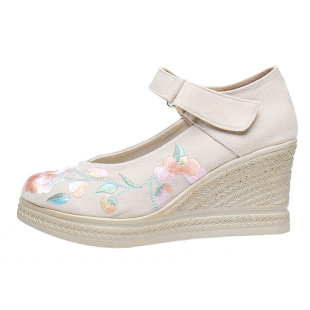 春季布鞋女古风小码汉服厚底鞋子增高中式女鞋坡跟刺绣古装民族风