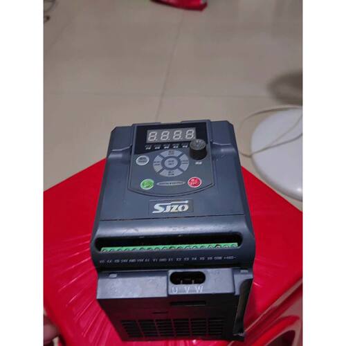 〔议价-可维修〕变频器ZQ100M-2R2G3-B,功率2.2KW 38 工业设备备