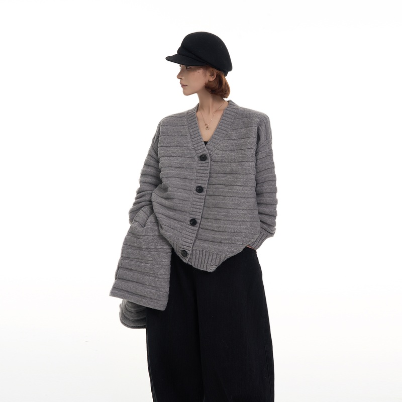 吴童童高级感V领长袖毛衣外套女秋冬韩系慵懒风宽松显瘦针织上衣