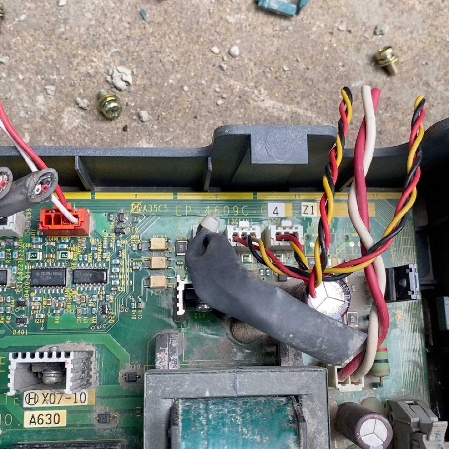 议价富士变频器F1S系列280W电源板EP4609CC4Z维修