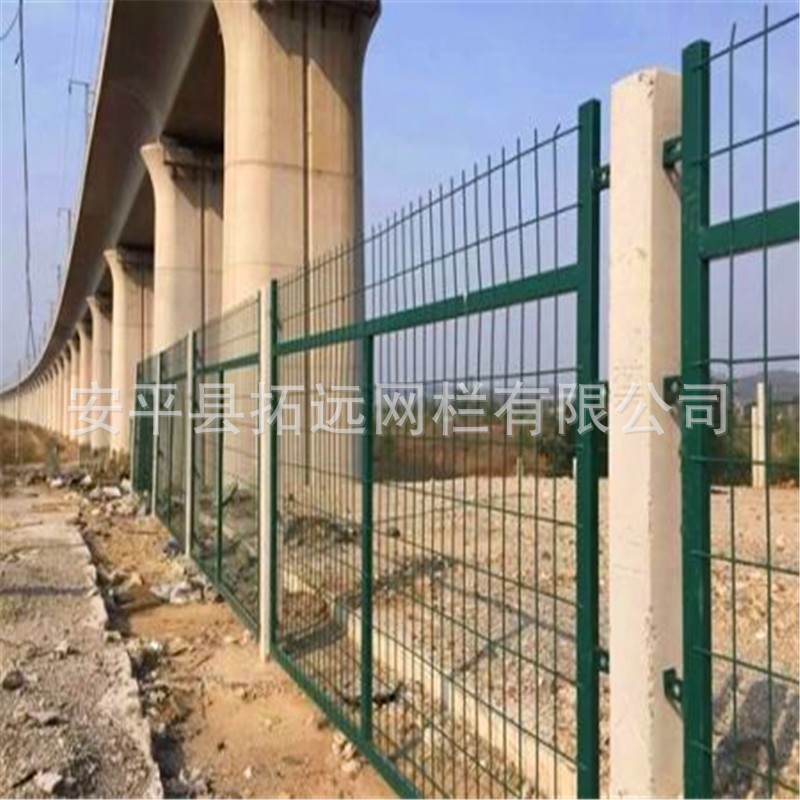 双边丝护栏网现货光伏围栏网绿色钢丝网河北防护网隔离栅防锈处理