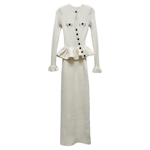 2025秋冬新款女装米白色通勤OL针织长袖连衣裙弹力修身毛衣长裙子