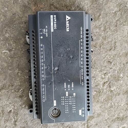 【询价】台达DVP24EC00R3件一台，正面有瑕疵，具适用