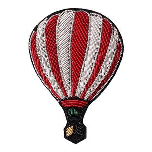 手工刺绣天空云朵胸针高档女款设计感小众徽章衣服包包别针配饰品