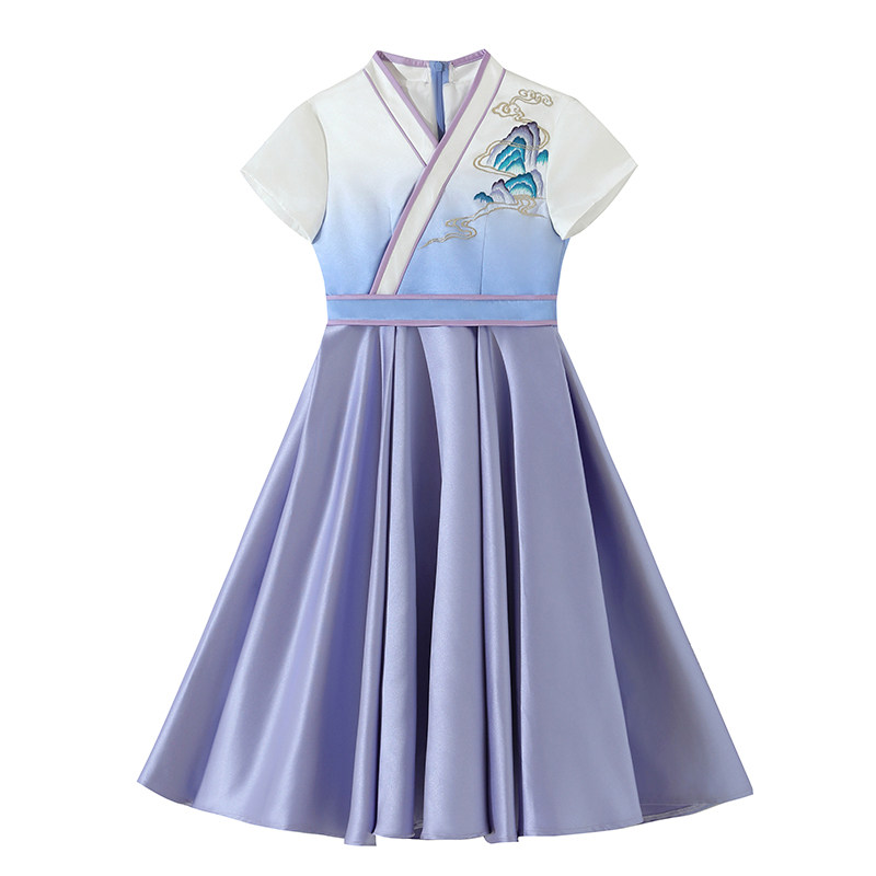 爱国主题中小学生表演服