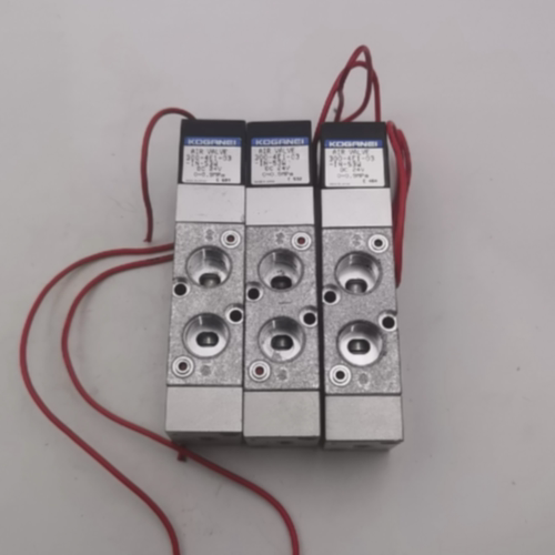 【议价-可维修】  本 型气缸CQS12-UGR006-110 /二手均有货