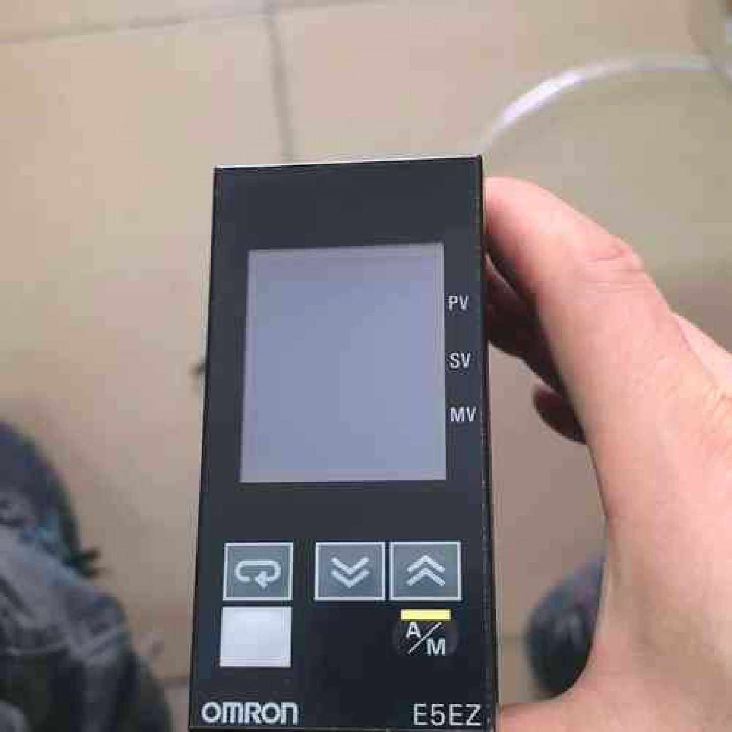 议价原装OMRON温控器E5EZ-PRR2L