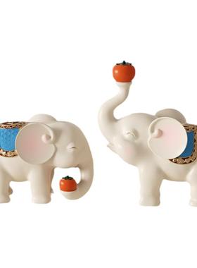 奶油风客厅玄关电视酒柜装饰摆件