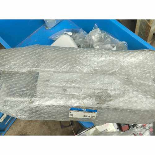 议价原装日本SMC三杆导杆气缸MGPL50250Z全新未使用有维修