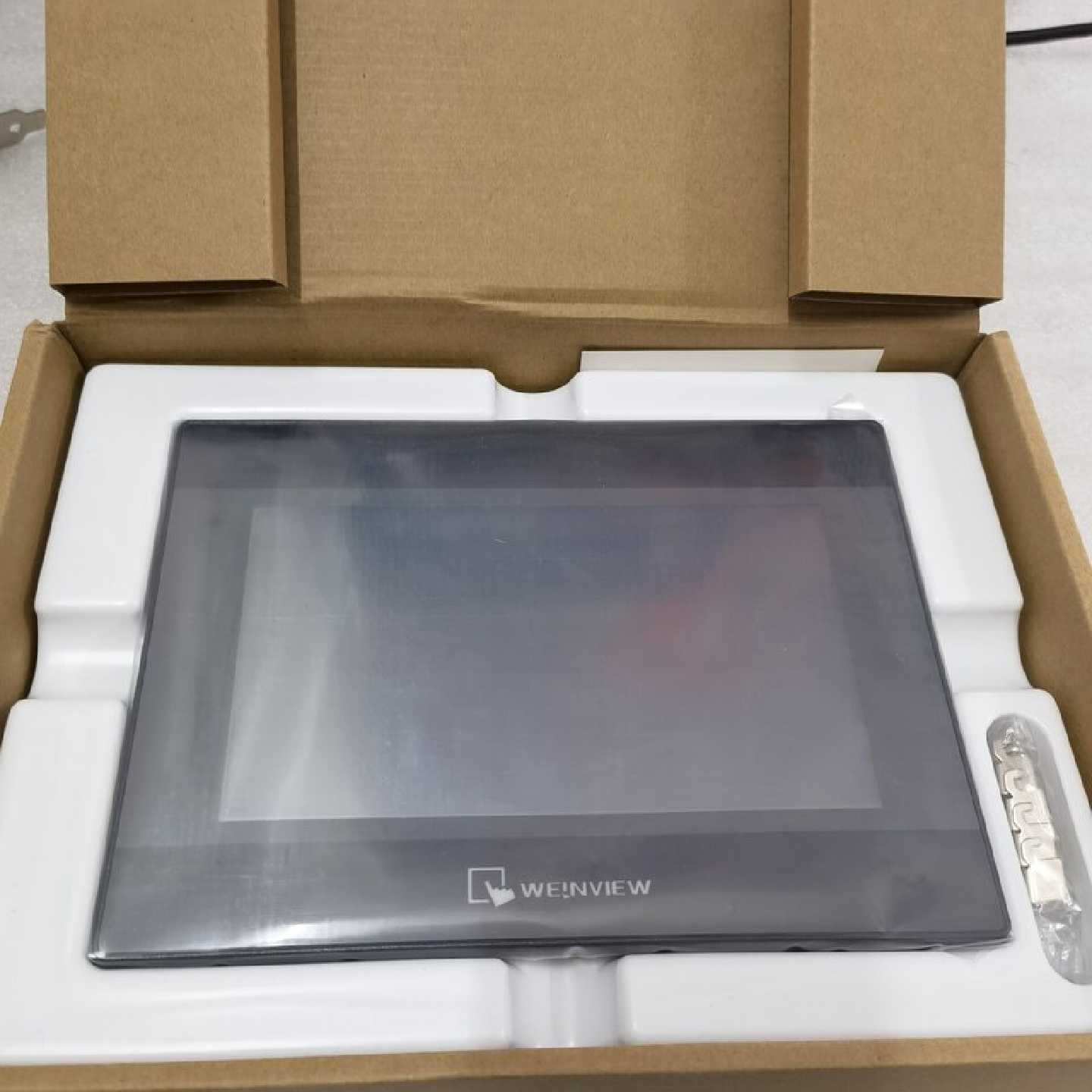 售前询价威纶通触控屏幕MT8071ip 工程余货一台，22年；议价