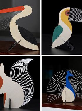 新品 新款鲸鱼孔雀木质摆件透明LED装饰灯家居摆件鹈鹕亮灯摆件