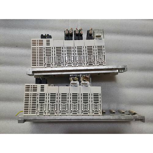 议价拆机九新施耐德模块两组CPS200P342020DDI6维修