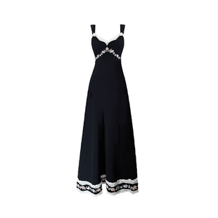 法式高级感蕾丝拼接碎花长裙气质收腰海边度假风黑色吊带连衣裙女