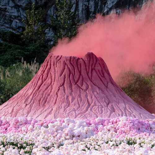 景区网红粉色大火山美陈户外大型玻璃钢户外表白打卡景观造型雕塑