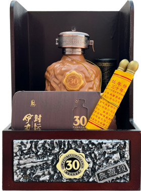 伊力特52度封坛三十典藏浓香型