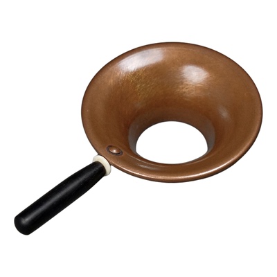 竹雪明｜紫铜漏斗形投茶器倒入茶