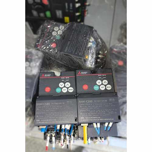 〔议价-可维修〕变频器FR-CS82S-025-60,输入AC200-2 工业设备备