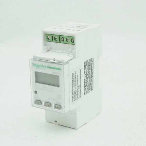 Schneider Electric iEM2110 Energy Meter 230V 50Hz 3Va