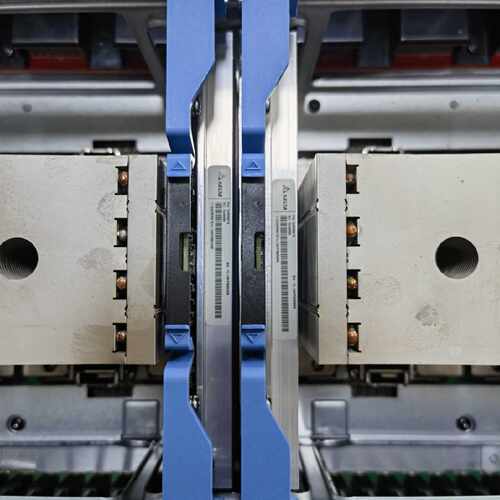 议价IBM E880 VRM CPU稳压模块 00RR675 01AF084 00E9010