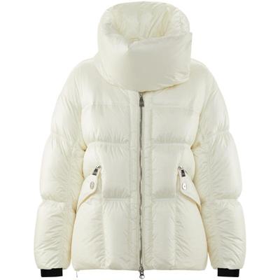 波司登明星代言新款时尚感羽绒服