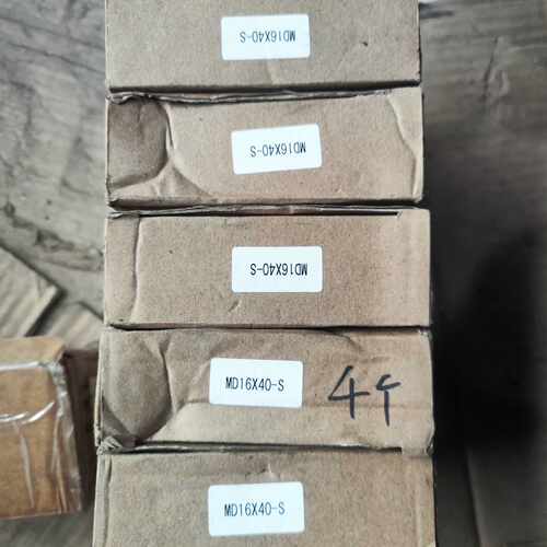议价亚德客气缸MD16X40S，全新的，有散装的，都是全新未使用维修