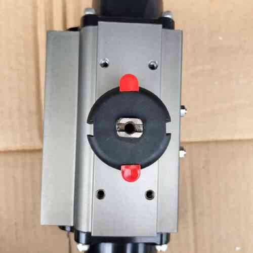 议价气动执行器 HECO-TORUE 2台 包装破烂，全新库存