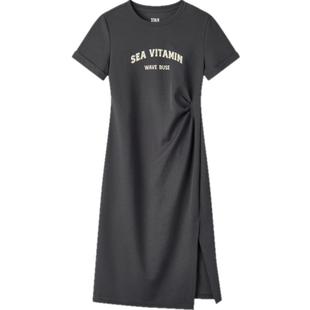 森马连衣裙女复古休闲中长裙简约风夏季小心机字母开叉T恤裙显瘦