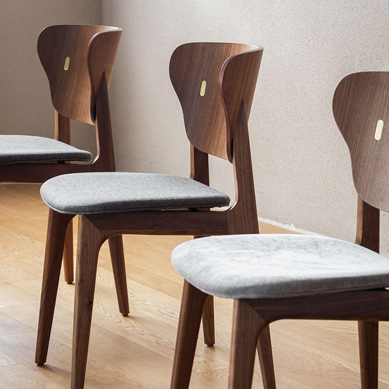 拾影木筑 曲面餐椅黑胡桃木椅子实木书桌椅 北欧简约家用软包座面