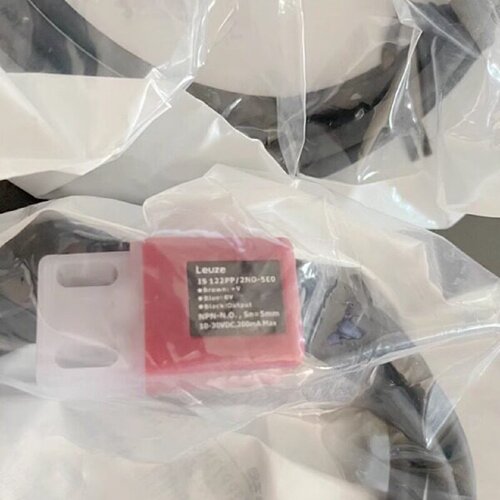 议价全新德国劳易测LEUZE接近开关IS122PP/2NO-5E0 IS212MM/2N-4N