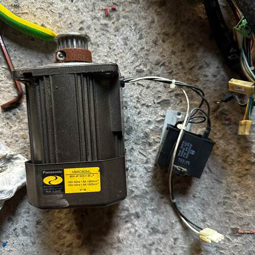 【请询价】岛津分析仪原拆电机，减速电机 M9RC60S4L、60W