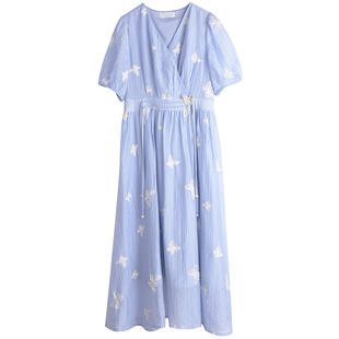 胖莹莹大码女装法式温柔浪漫刺绣蝴蝶清新帝政风收腰显瘦连衣裙