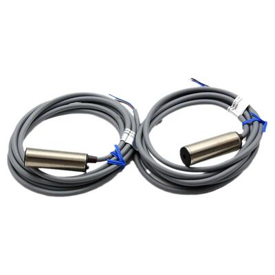 圆柱形对照红外开关激光传感器