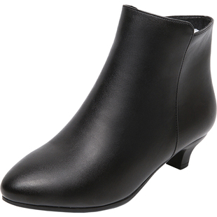 冬尖头黑色短靴女工装靴小跟软底工作鞋通勤皮靴中跟加绒短筒靴子