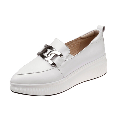 女秋一脚蹬英伦坡跟百搭小皮鞋