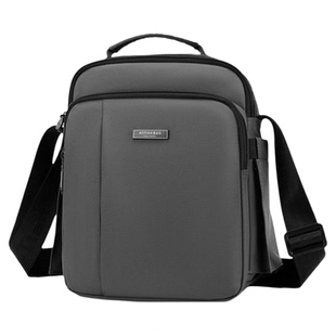 2026双侧可装6.7厘米直径内水杯雨伞的男手提单肩斜挎11寸平板包