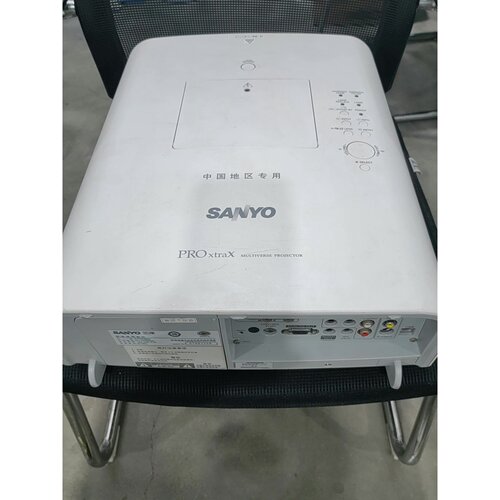询价下单三洋SANYO PLC-XT2500C投影机，工程机，接口齐