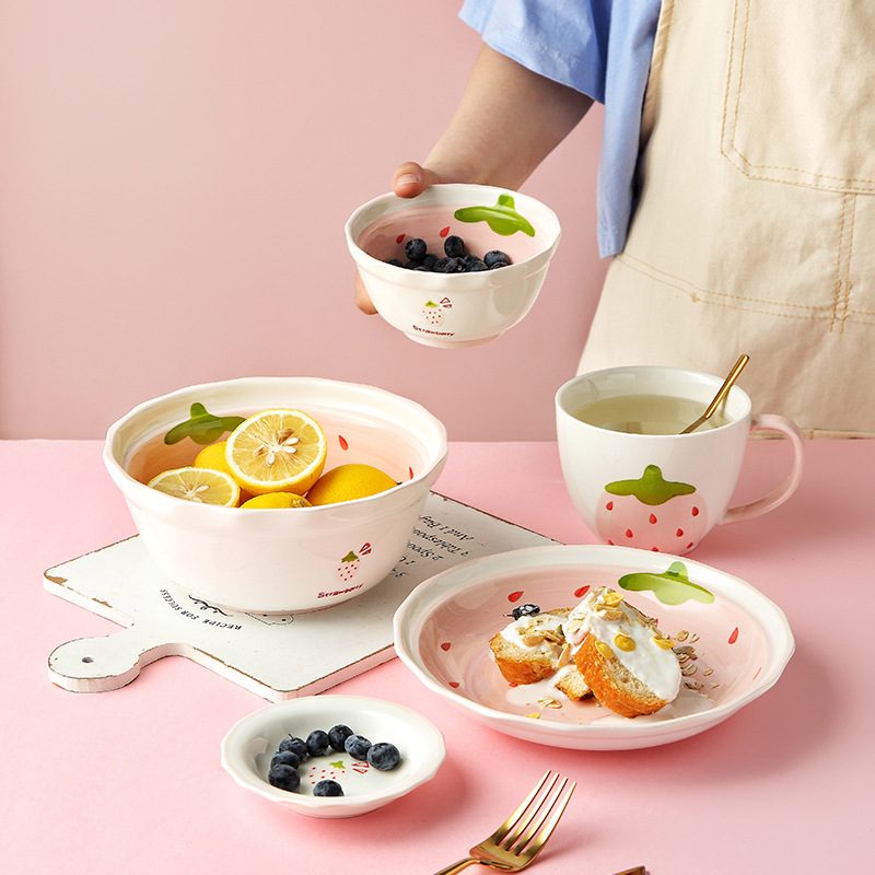 陶瓷餐具可爱少女心家用草莓碗红清新风儿童陶瓷网碗碗盘子盘汤碗