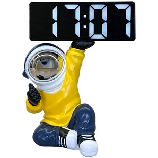 创意客厅宇航员摆件表钟智能小闹钟电子数字时钟摆台式太空人钟表