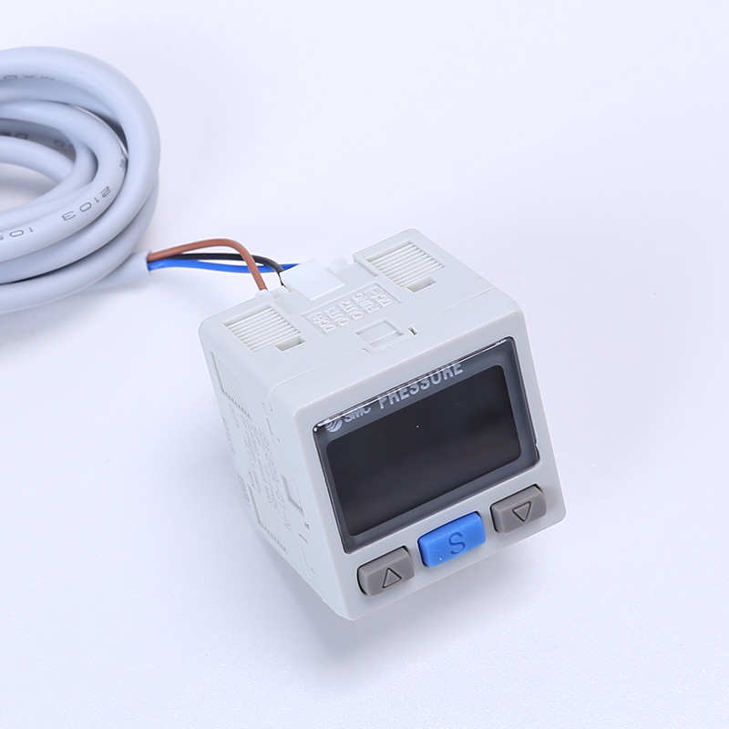 SMC数显压力开关ISE30A-01-N-L负压真空气压表ZSE30AF-01-N/P-ML