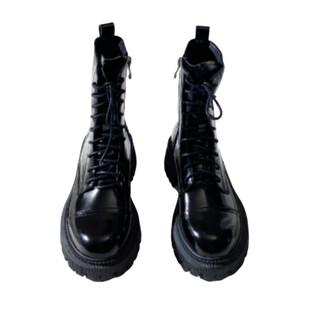 莲花府邸2025冬季新品圆头厚底粗跟短筒机车靴英伦风百搭马丁靴女