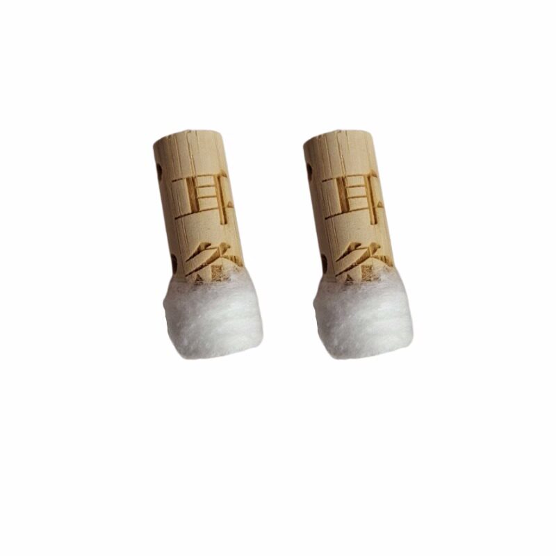 老人耳朵艾灸热敷理疗仪缓解耳鸣