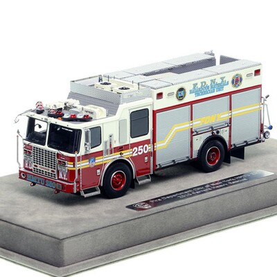 沙沙车模纽约消防局2015FERRARA