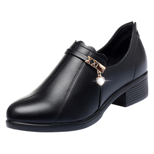 软底大码41-43中年风粗跟妈妈鞋