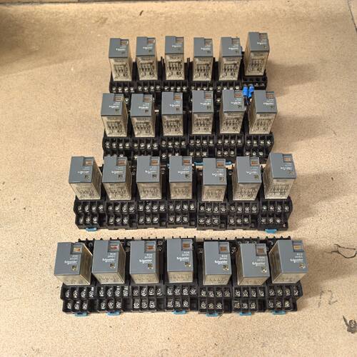 RXM4LB2BD 24VDC 施耐de 继电器