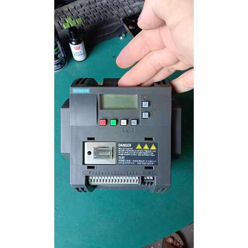 议价4730#，3KW380V，西门子V20变频器，型号6SL3
