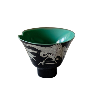 里作乌金黑错金银墨鹤茶杯