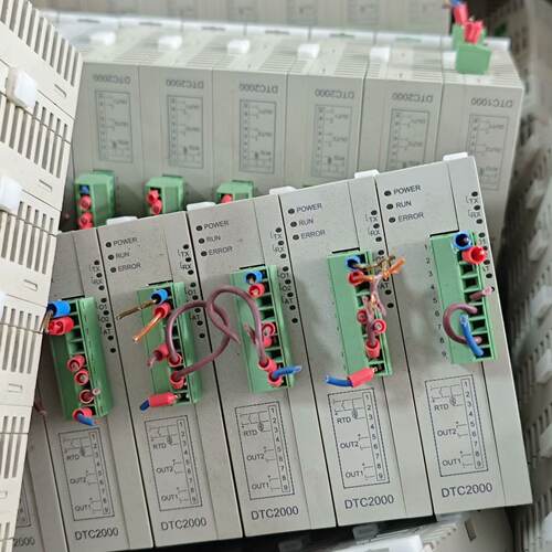 询价-DTC2000V，台达PLC，品，成色如图，，带